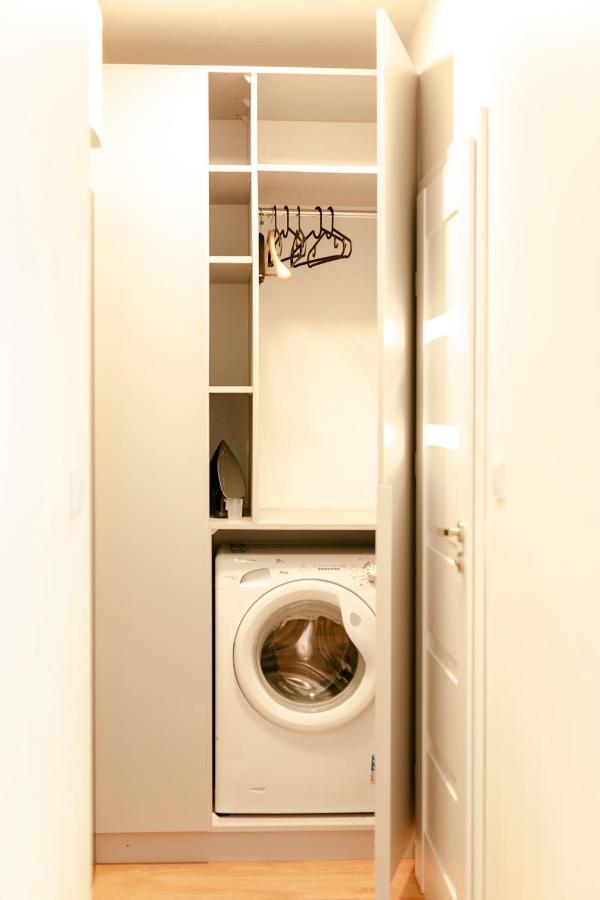 Jana Pawla II 36: Fully Equipped Studio with Free Underground Parking Warsaw Exterior photo